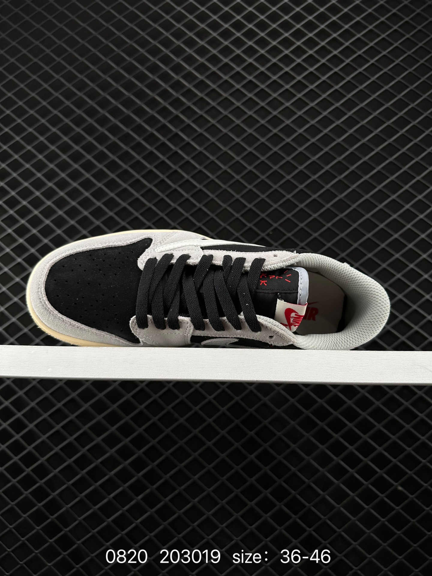 Travis Scott x Air Jordan 1 ” Reverse Mocha “